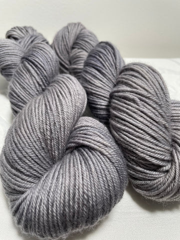 Timber wolf non-superwash worsted weight (100 grams)